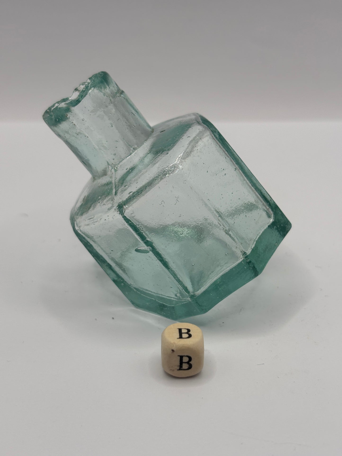 Old aqua glass inkwell, tipper ink (B)