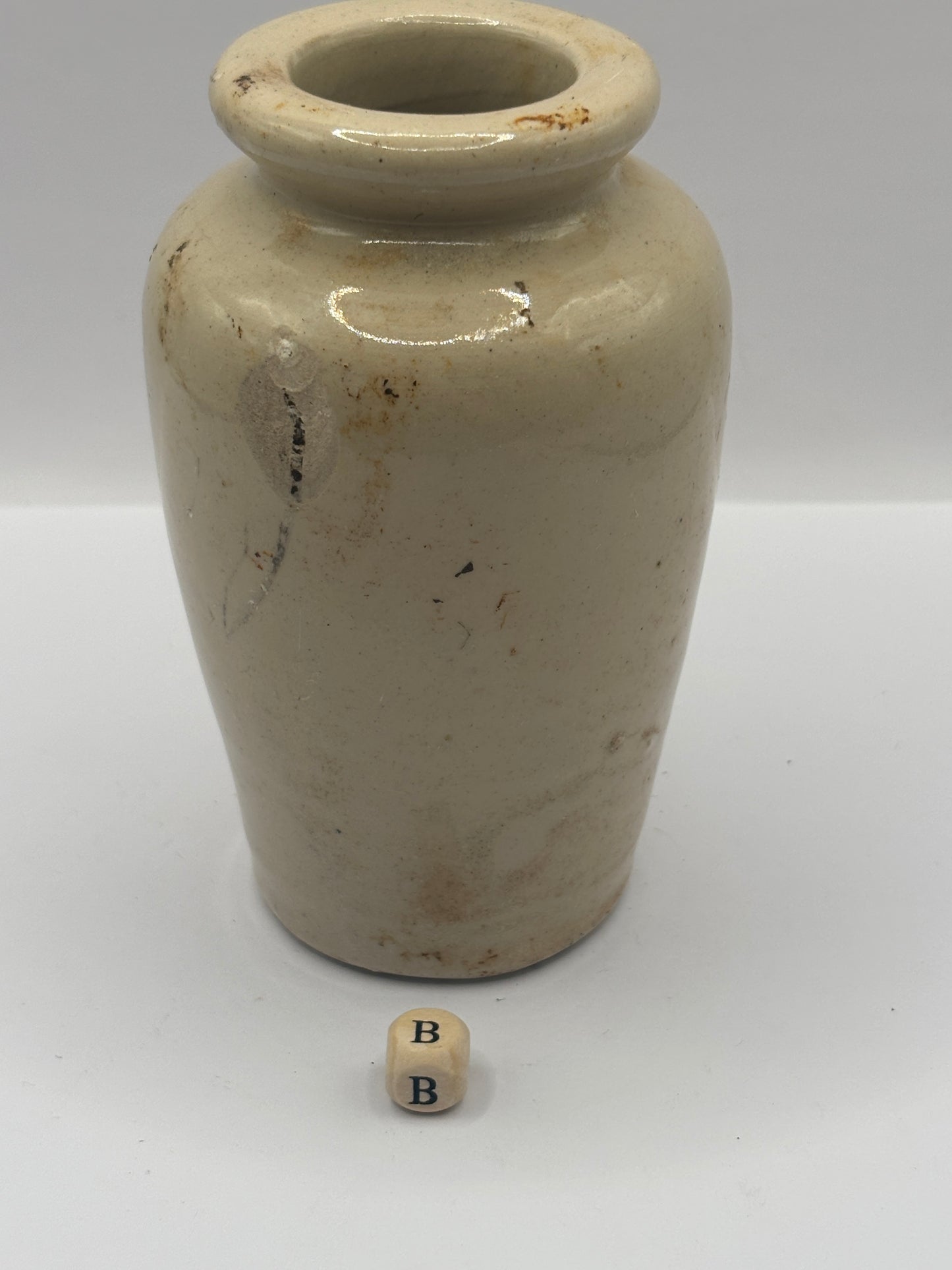 Old plain stoneware cream pot (B)