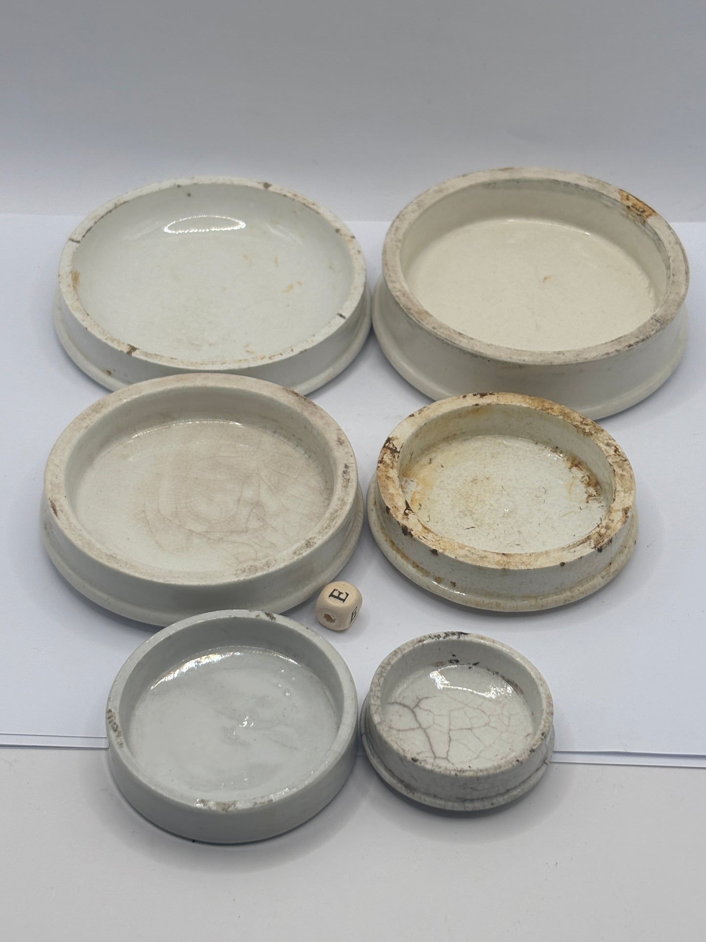 6 old plain stoneware lids, stacking lids (e)