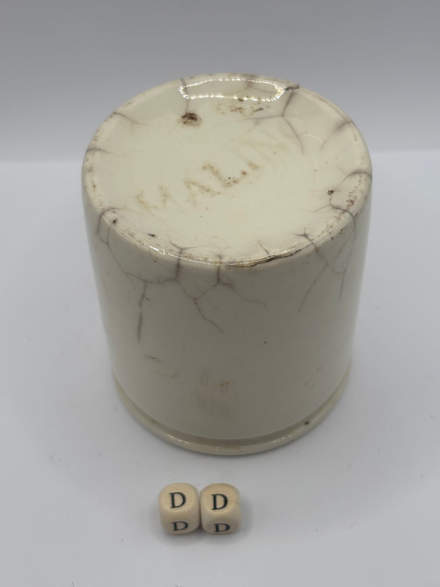 Old chunky stoneware pot (DD)