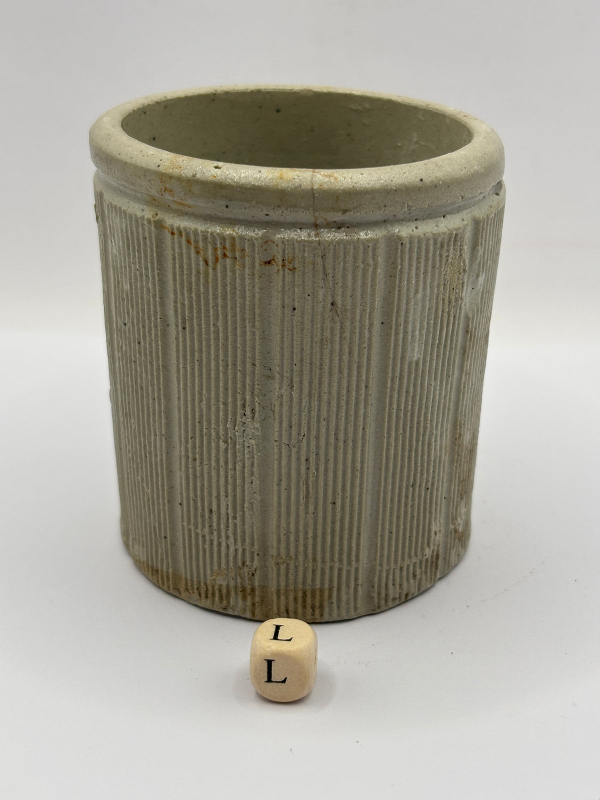 Old small ribbed stoneware jam pot (L)