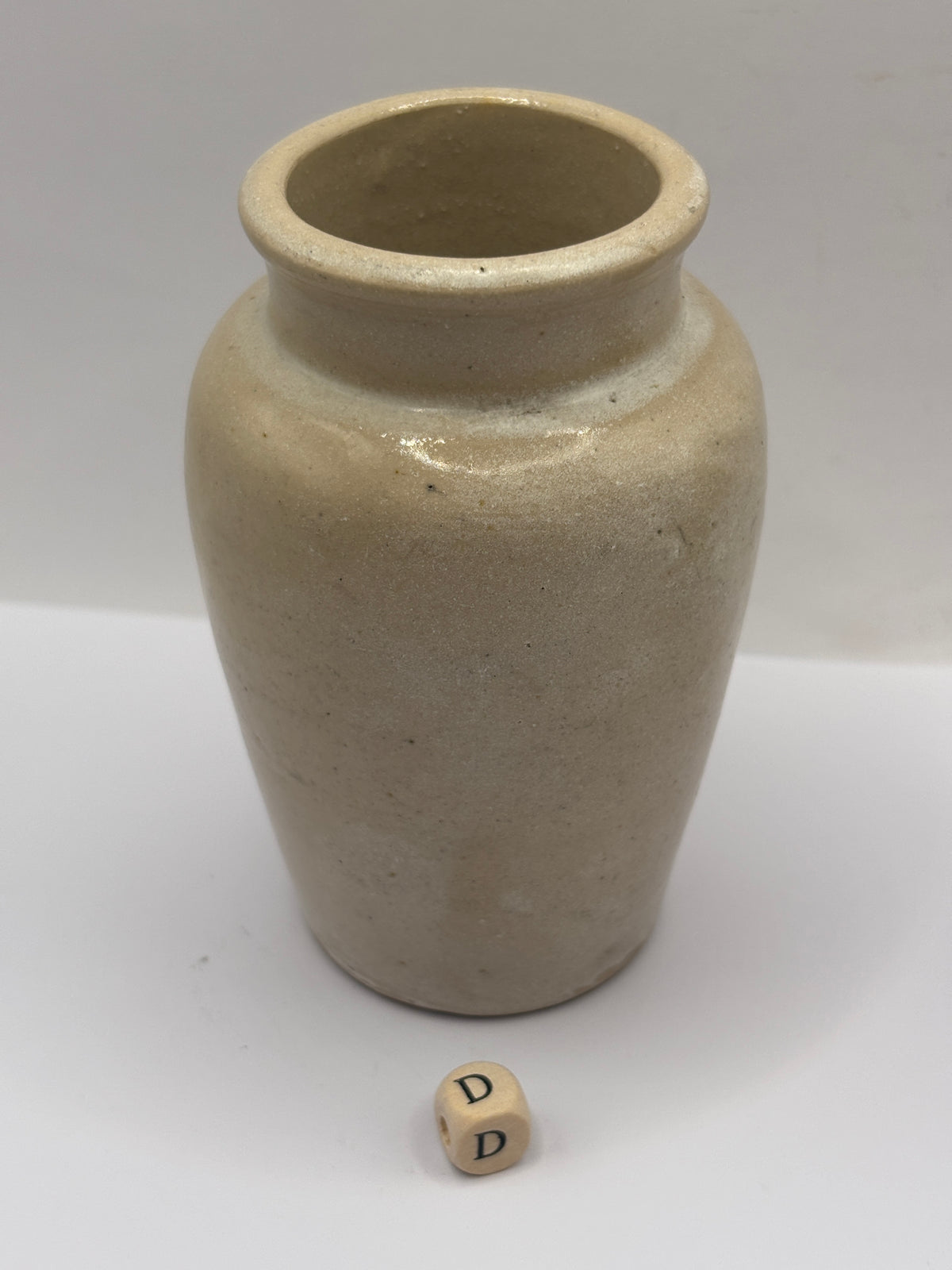 Old advertising cream pot, Carricks Cumberland dairy (D)