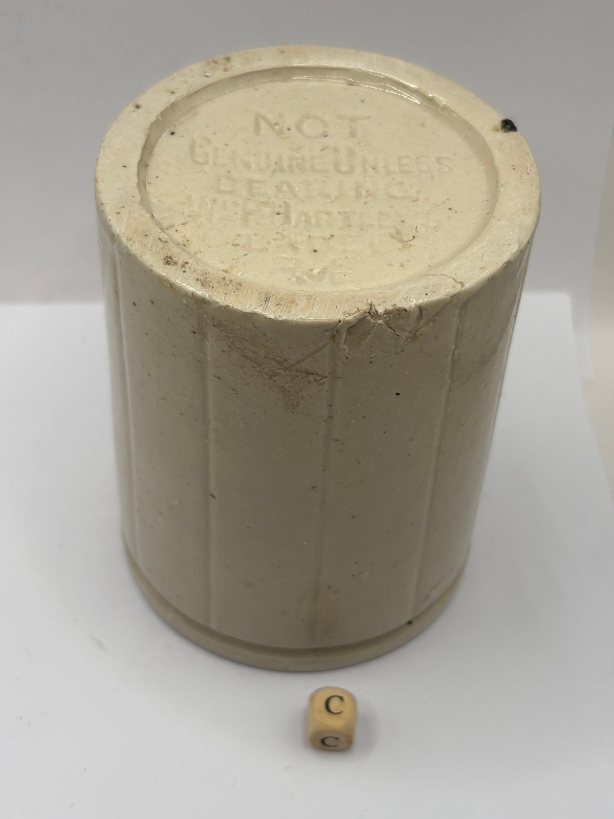 Old 1lb ribbed stoneware jam pot (c)