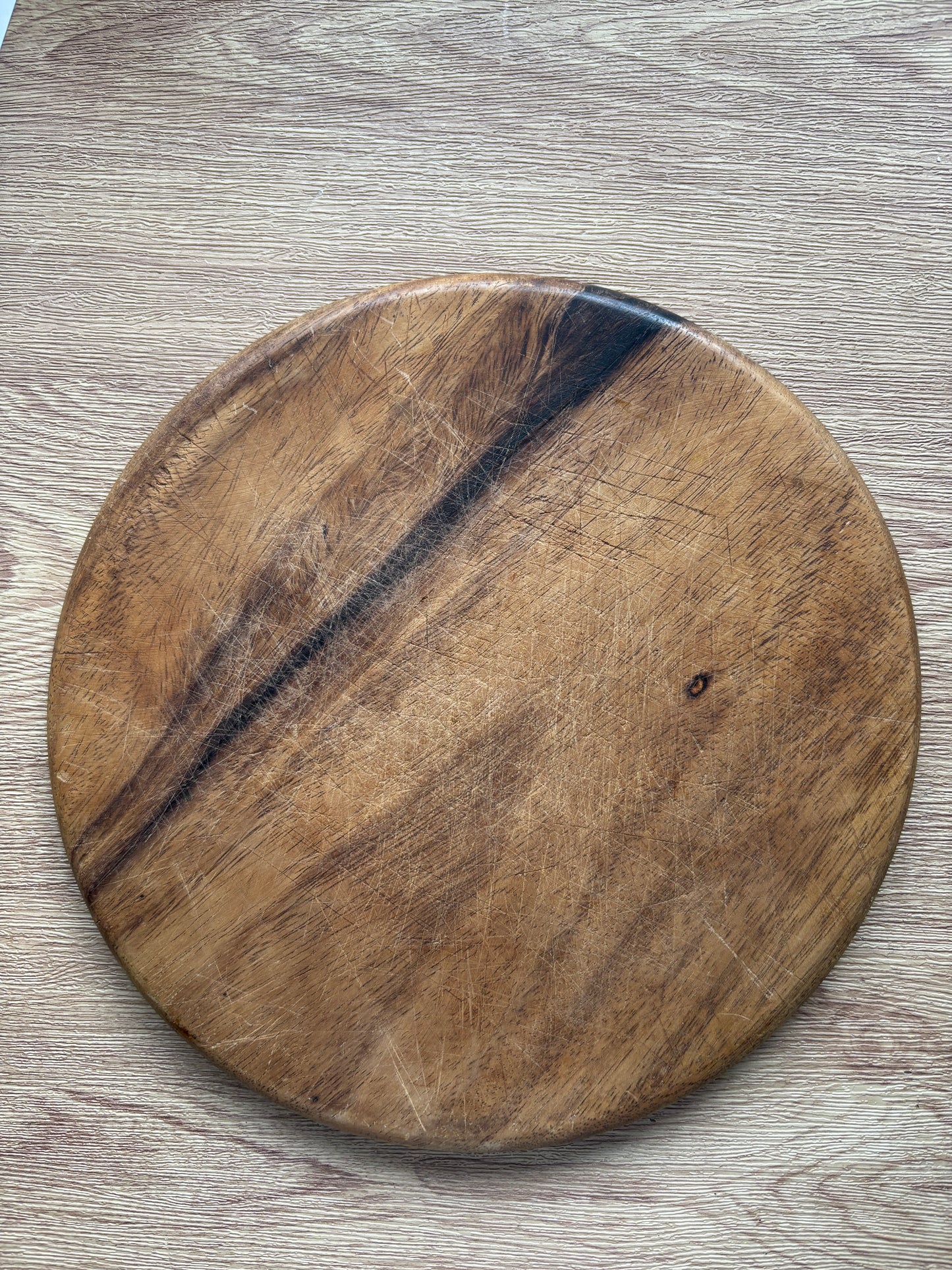 Old wooden bread board (a)