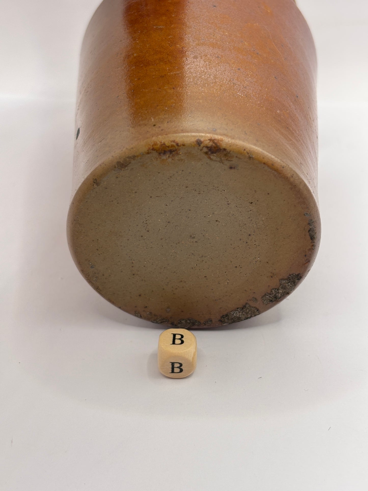 Old small brown stoneware jar (B) 11cms