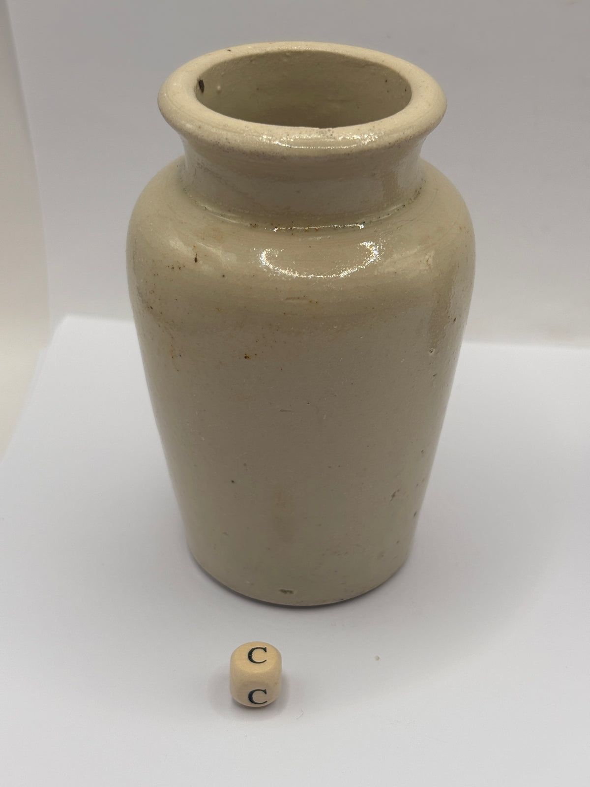 Old advertising cream pot, Carricks Cumberland dairy (c)
