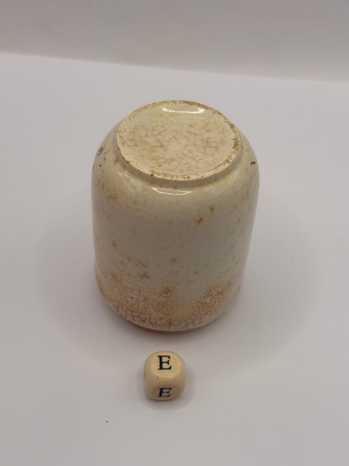 old small stained & crazed stoneware pot (e) 5.5cms