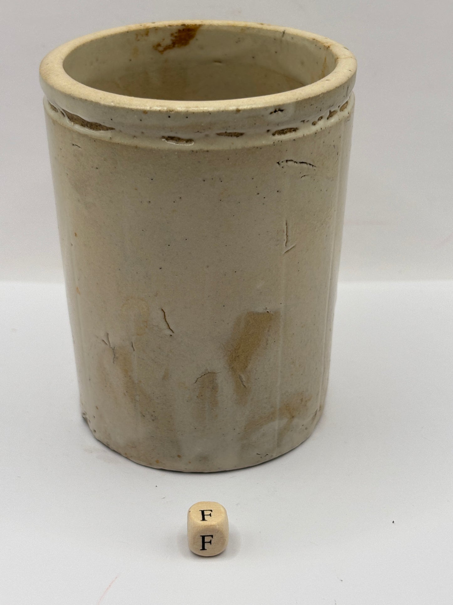 Old 1lb ribbed stoneware jam pot (F)