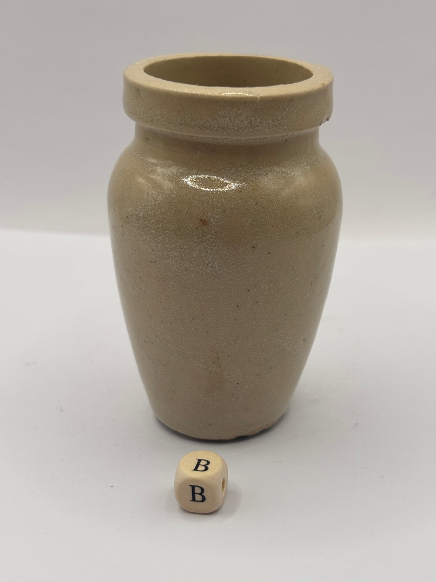 Old stoneware advertising Virol jar (B) 8cms
