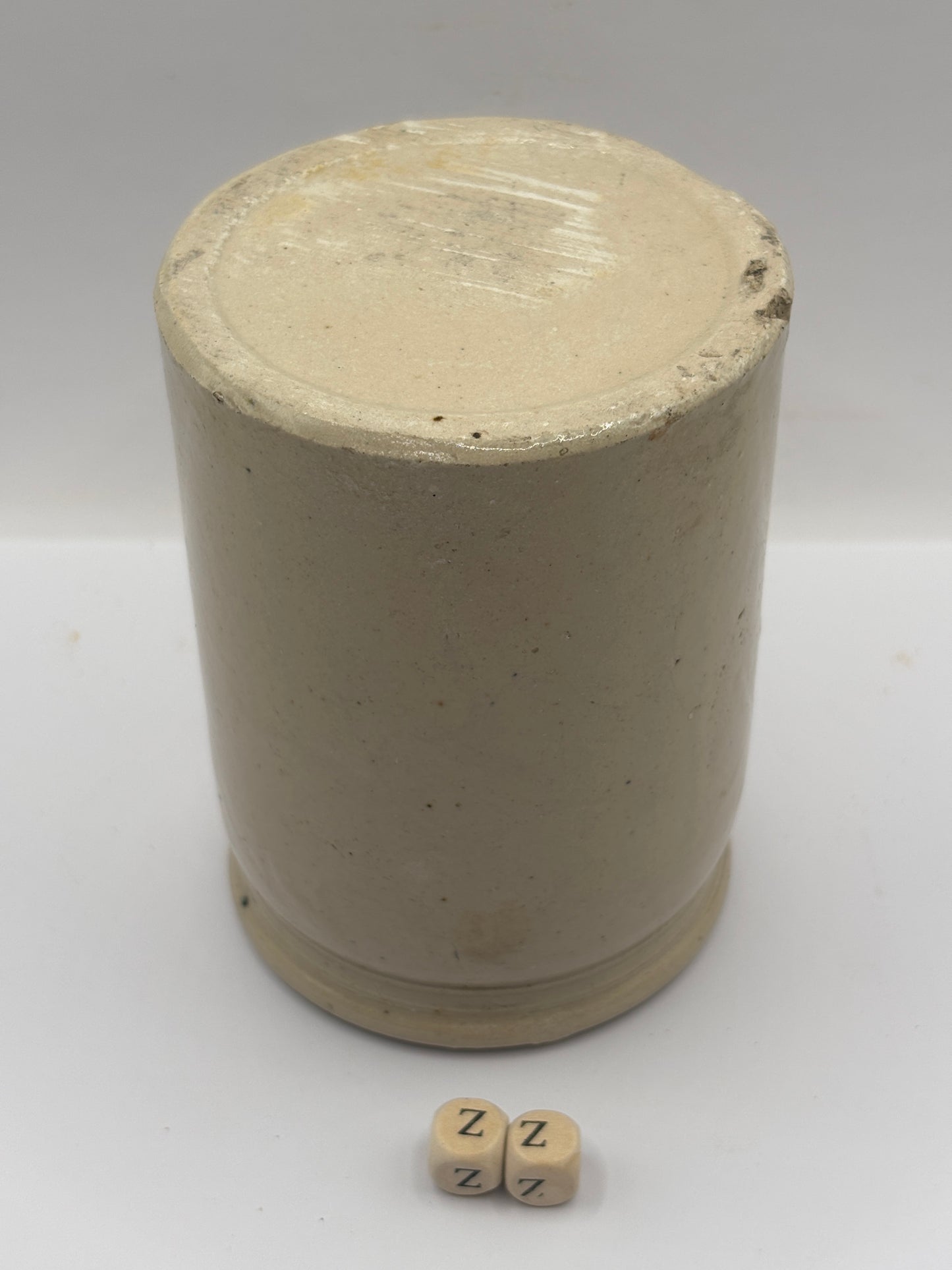 Old 1lb rolled top stoneware jam pot (ZZ)