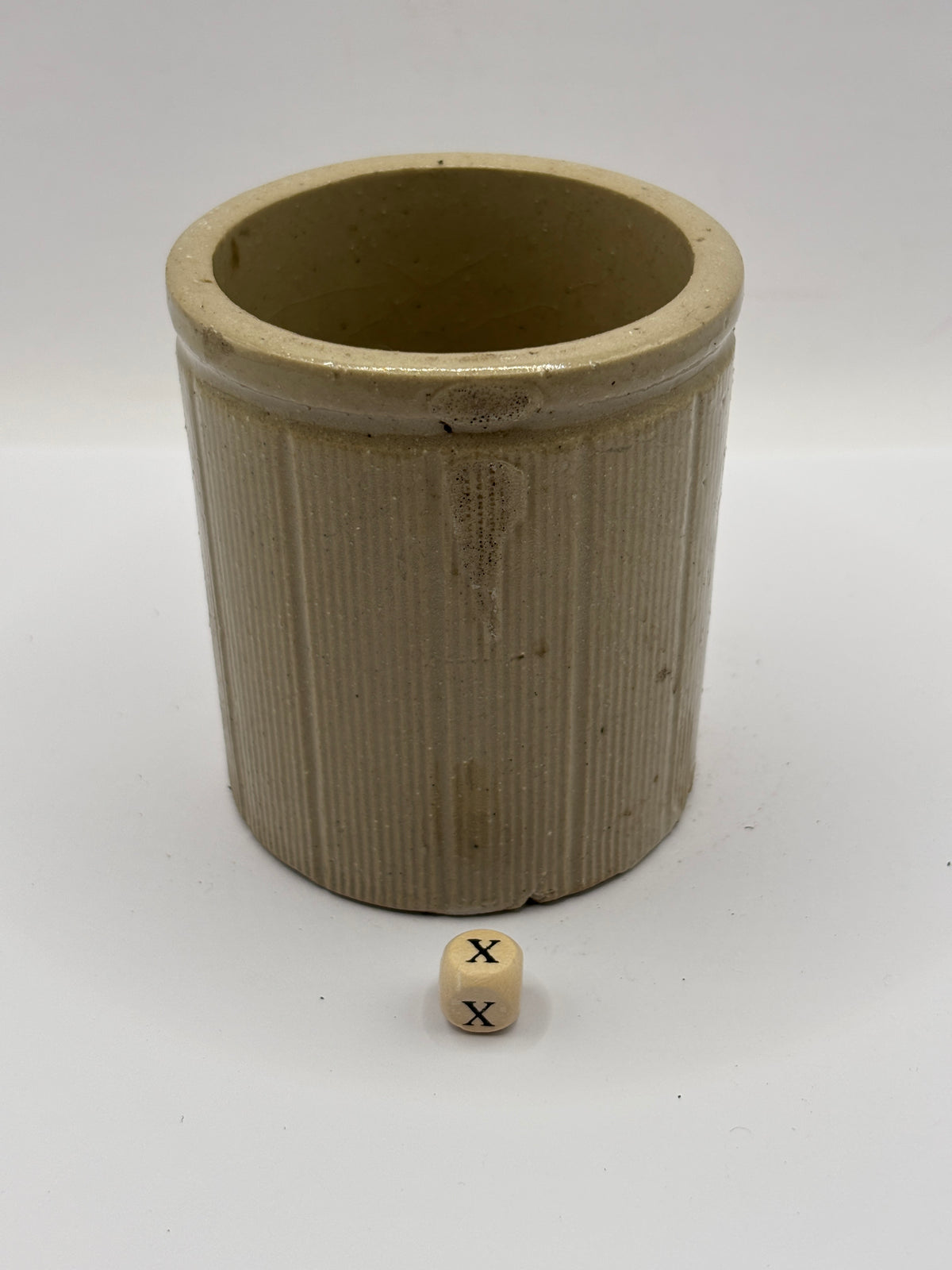 Old small ribbed stoneware jam pot (x)