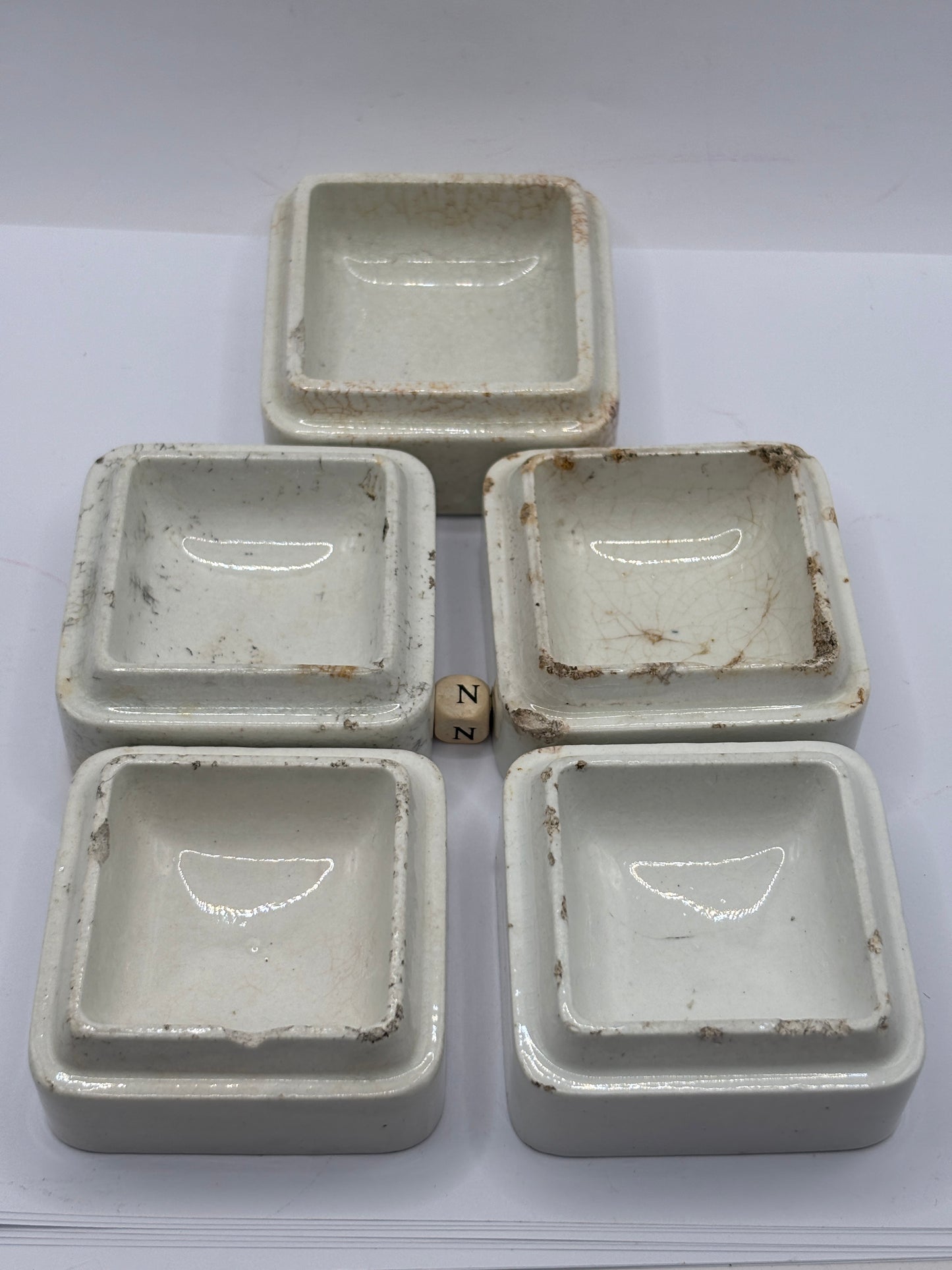 5 old square bases, stackers (N) damages