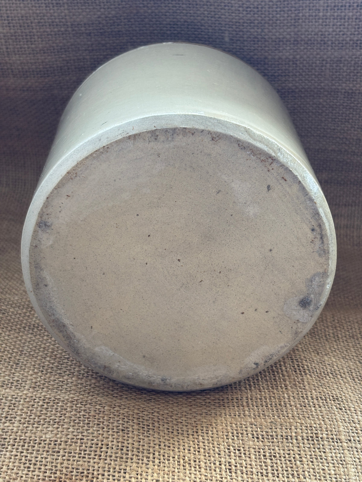 Old stoneware jar/ pantry pot (a)