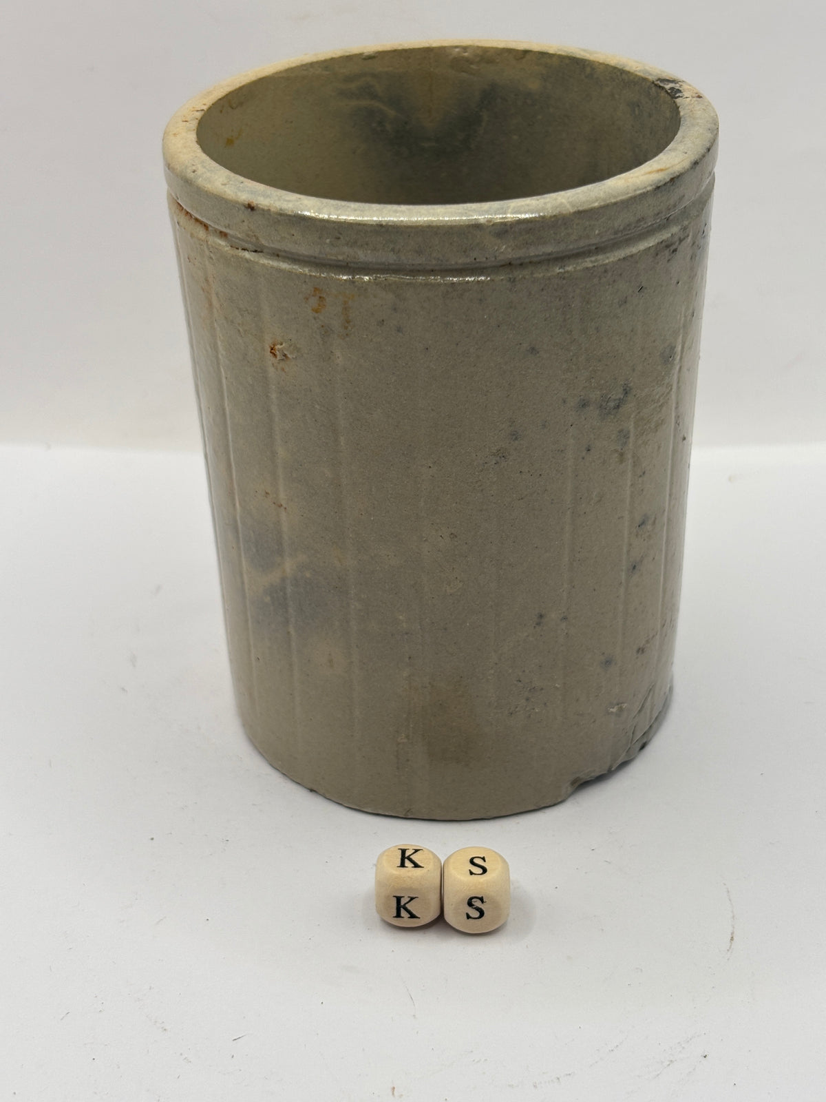 Old 1lb ribbed stoneware jam pot (KS) stained