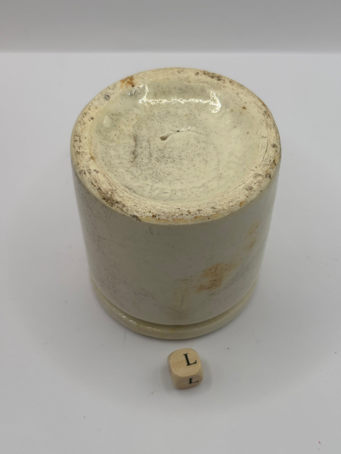 Old chunky stoneware pot (L)
