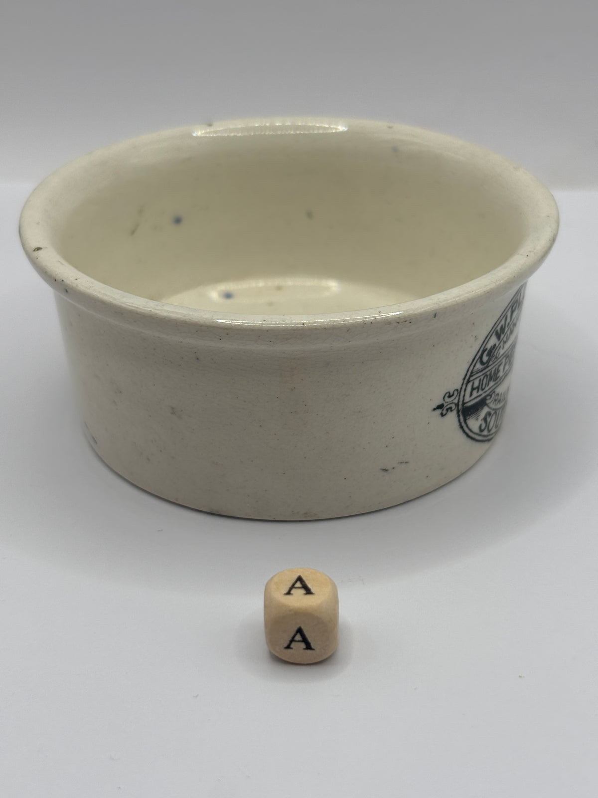 Old advertising meat paste pot, Plumtree home potted meats (a)