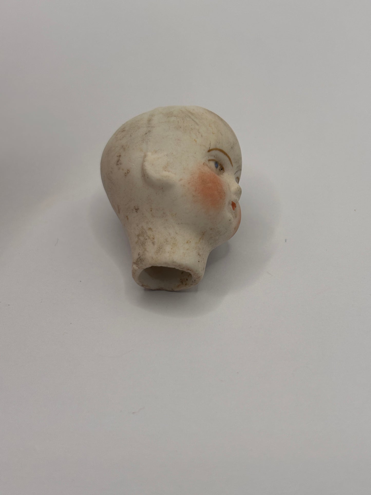 Old mini dolls head 3cms