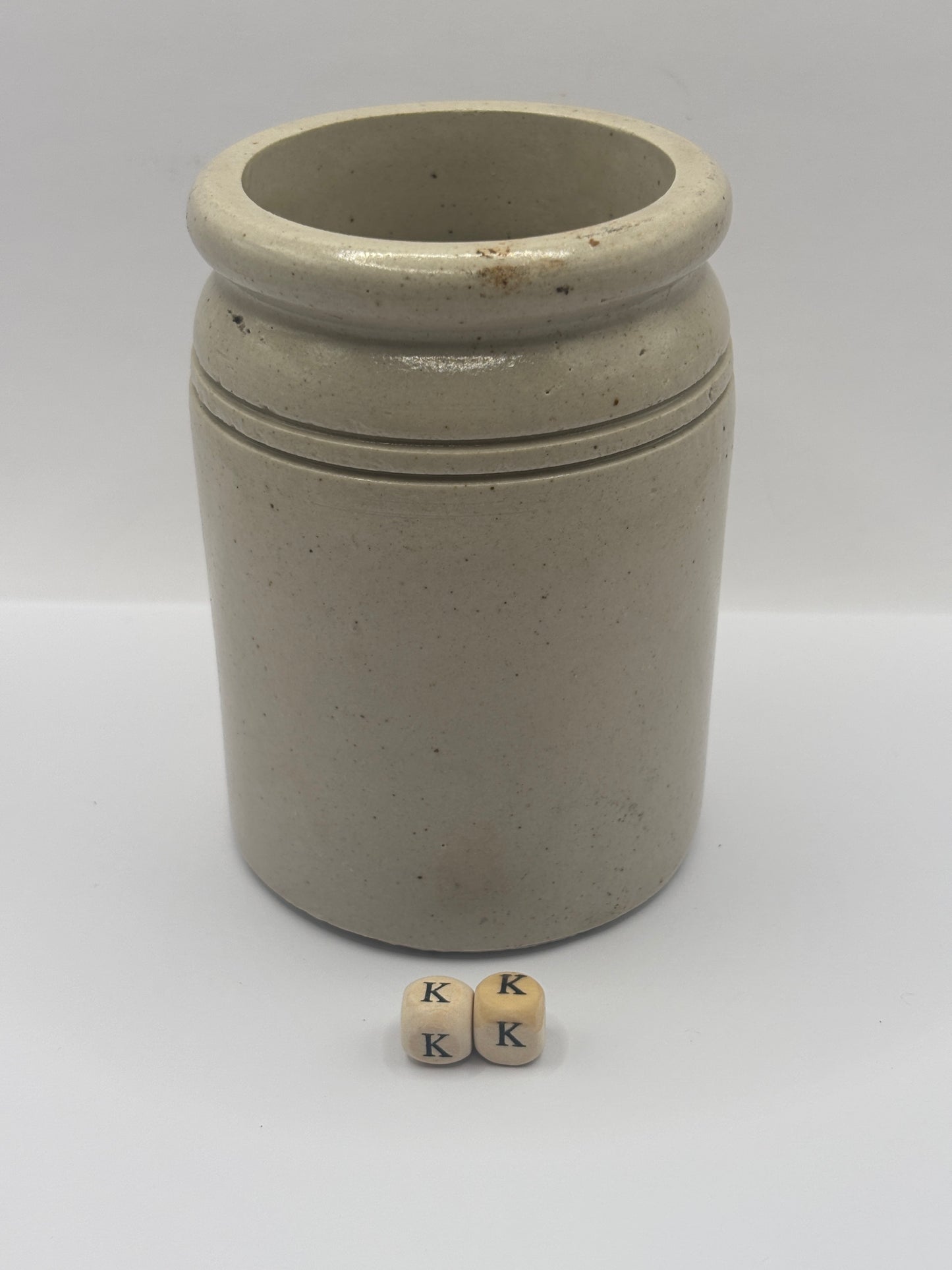 Old 1lb rolled top stoneware jam pot (kk)
