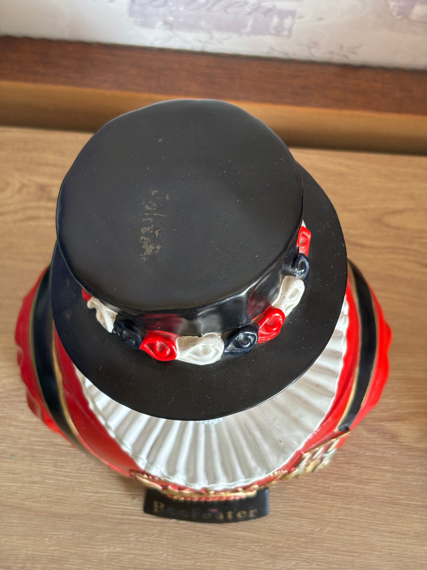 Vintage novelty advertising ice bucket, Beefeater