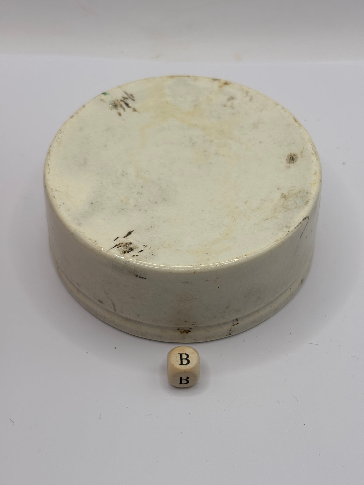 Old plain stoneware meat paste pot (B)