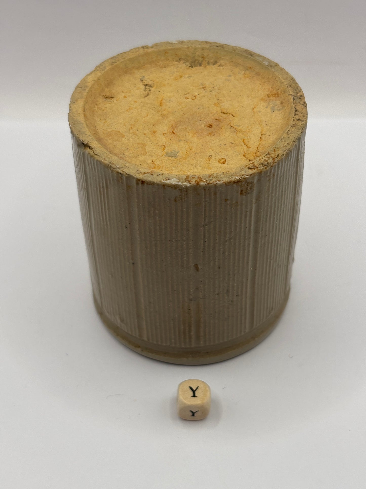 Old small ribbed stoneware jam pot (Y)