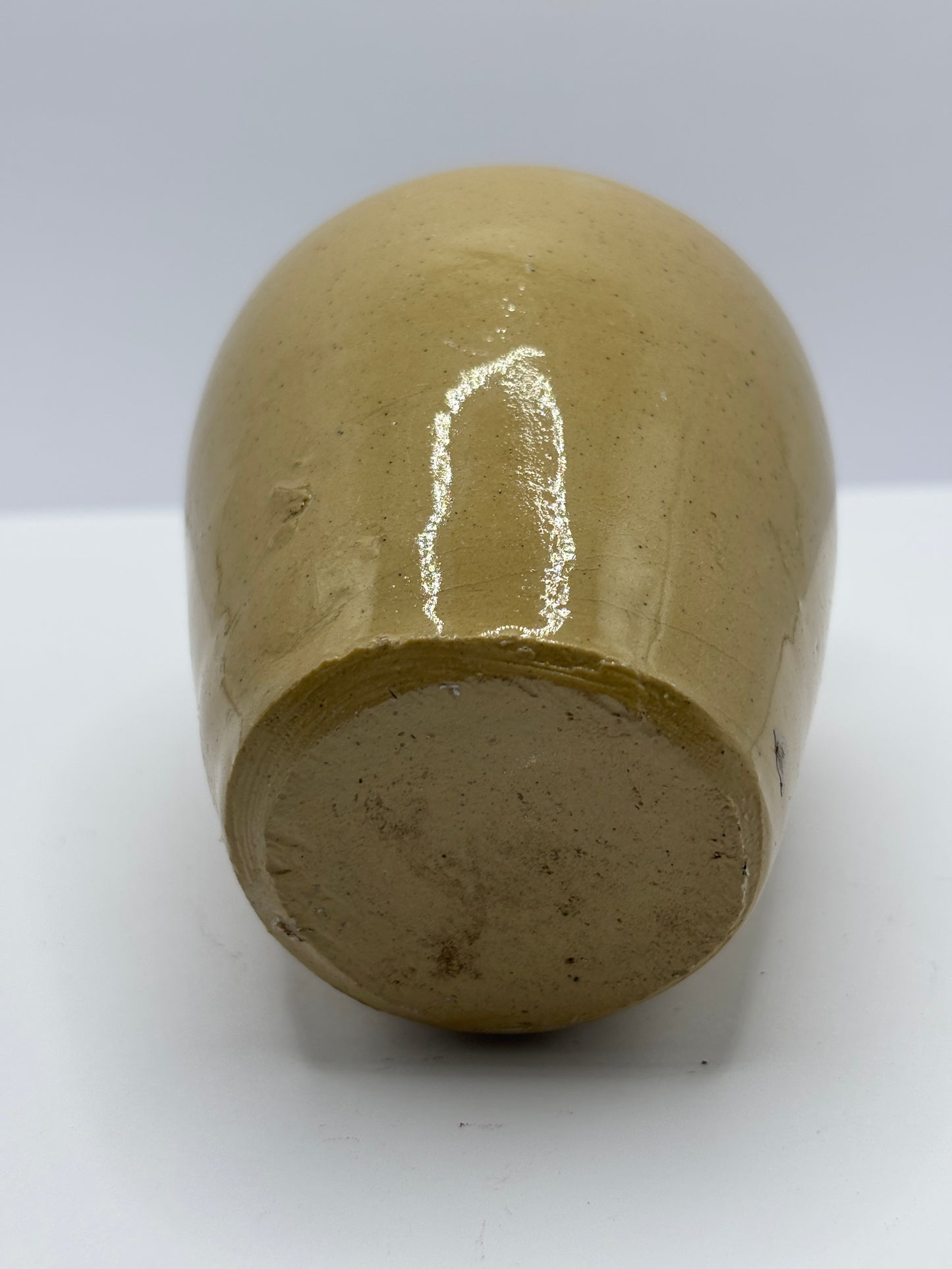 Old plain cream pot, chipped