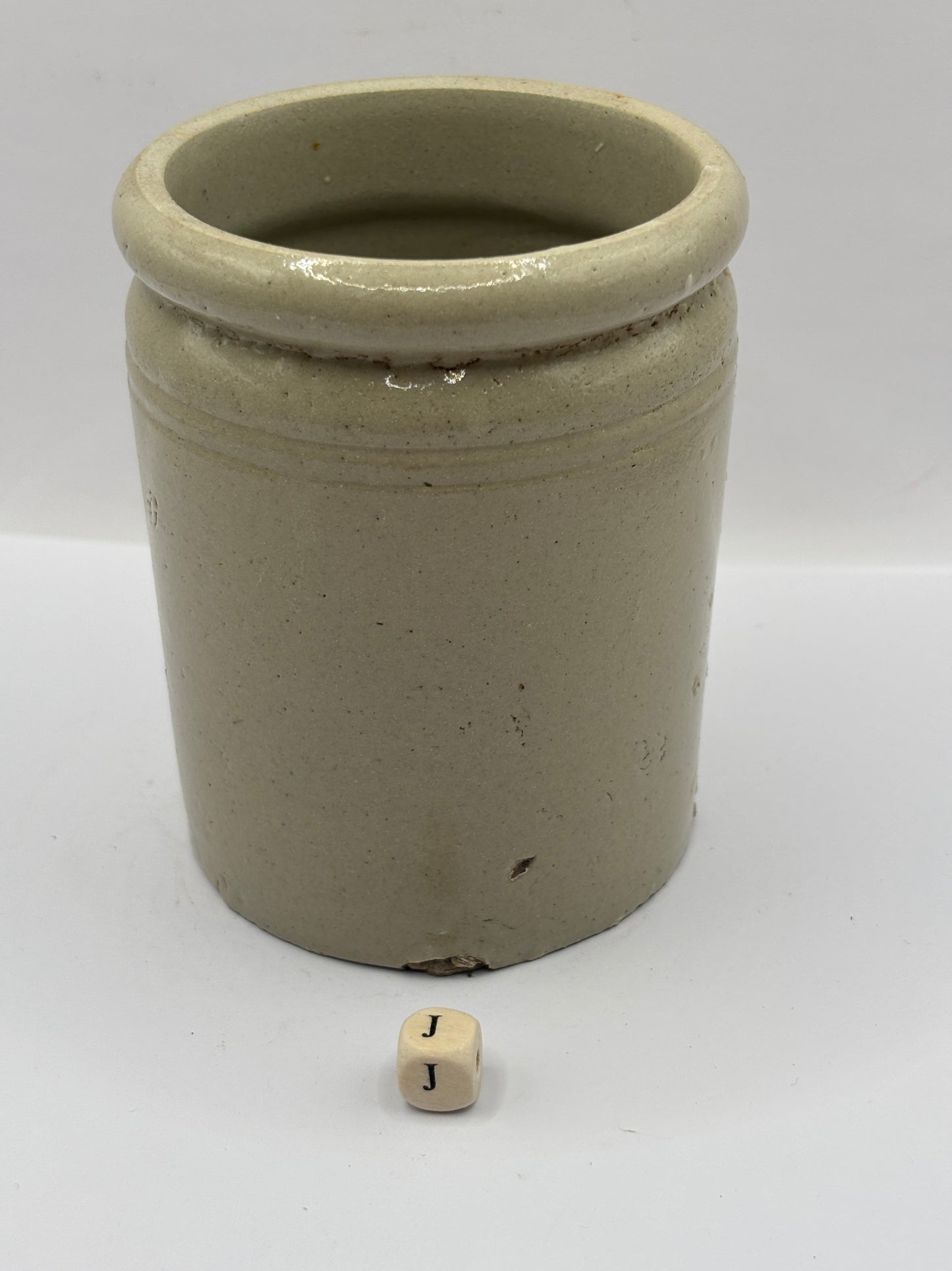 Old 1lb rolled top stoneware jam pot (J)