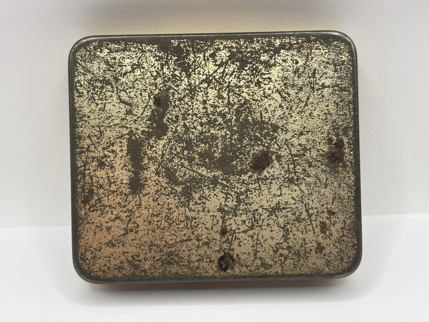 Old advertising tin, Blackcurrant pastilles