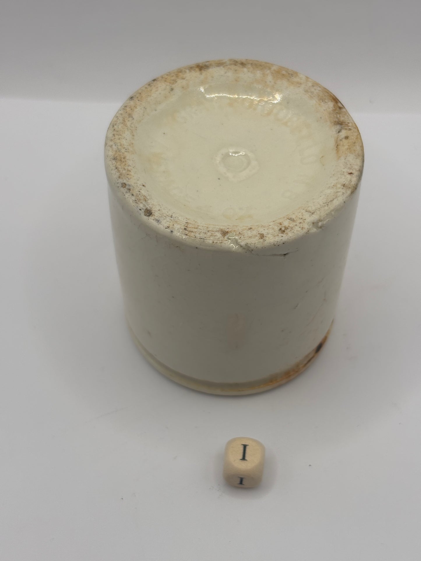 Old chunky stoneware pot (i)