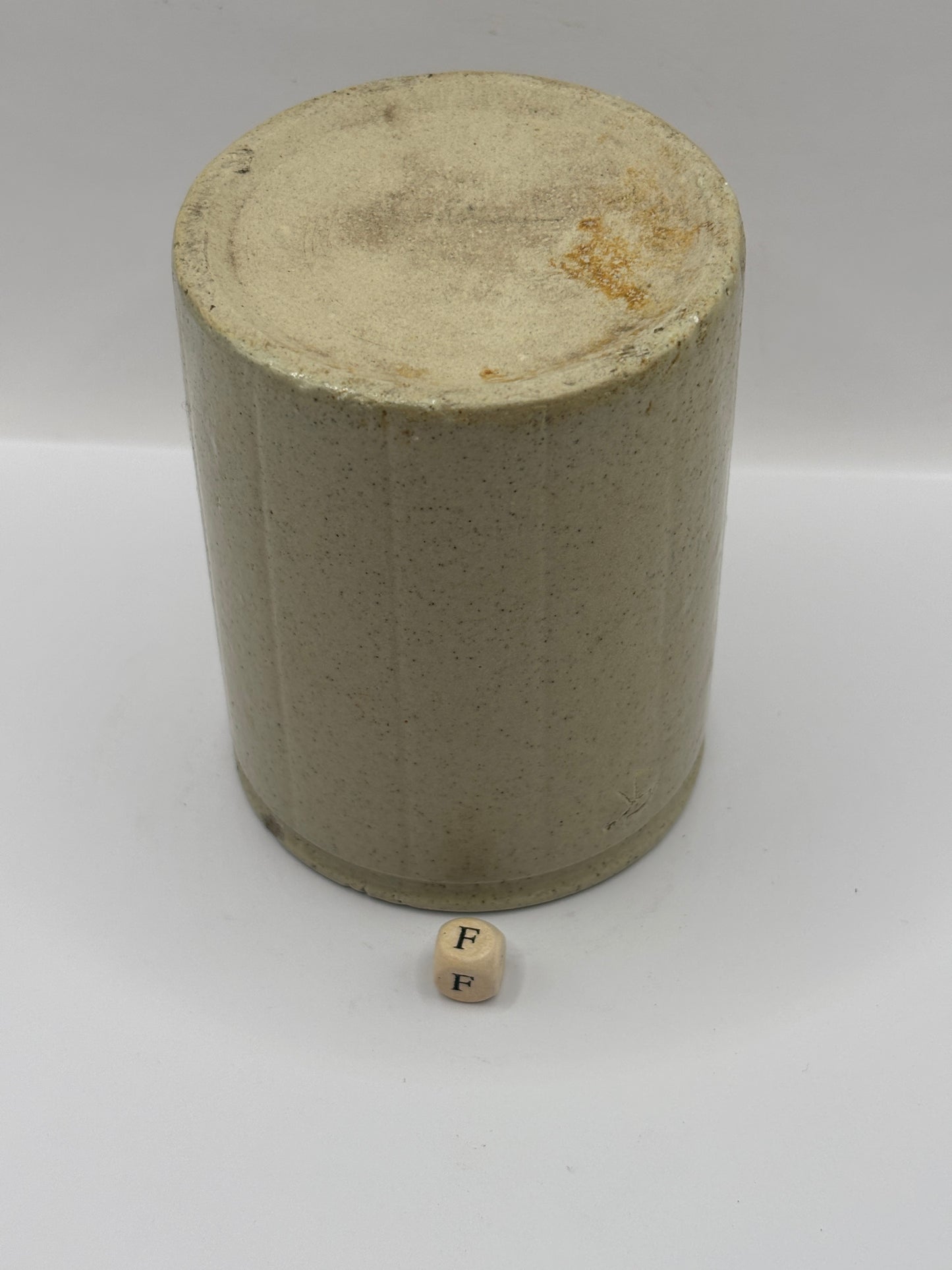 Old 1lb ribbed stoneware jam pot (F)