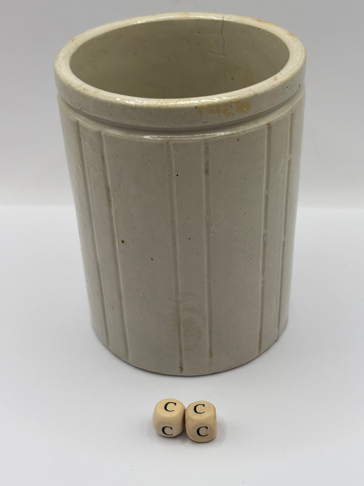 Old 1lb ribbed Hartleys stoneware jam pot (cc)