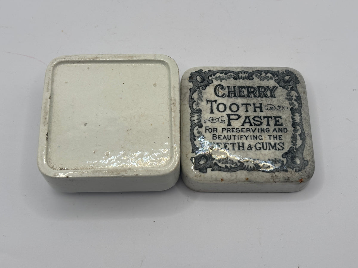 Old advertising lid and base, Cherry tooth paste 🍒