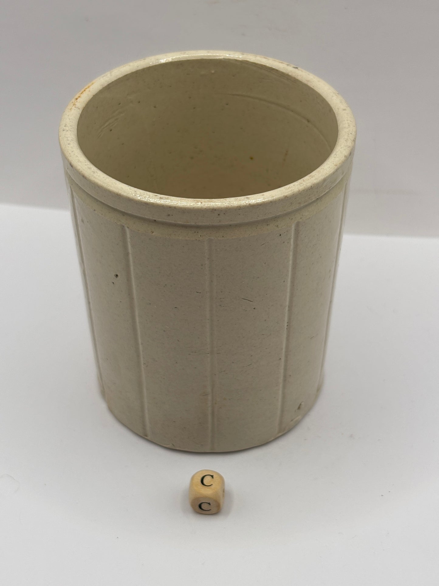 Old 1lb ribbed stoneware jam pot (c) Hartley’s