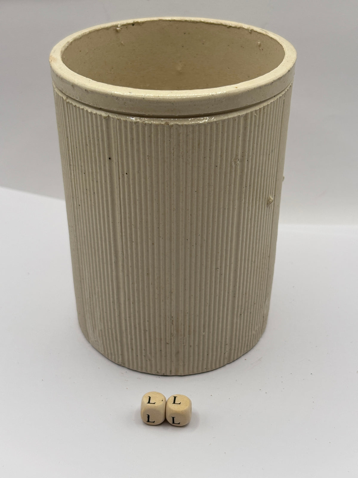 Old 2lb ribbed stoneware jam pot (LL)