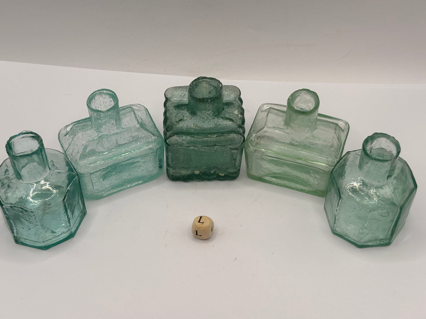 5 old aqua glass inks, inkwells, ink bottles, penny ink (L)