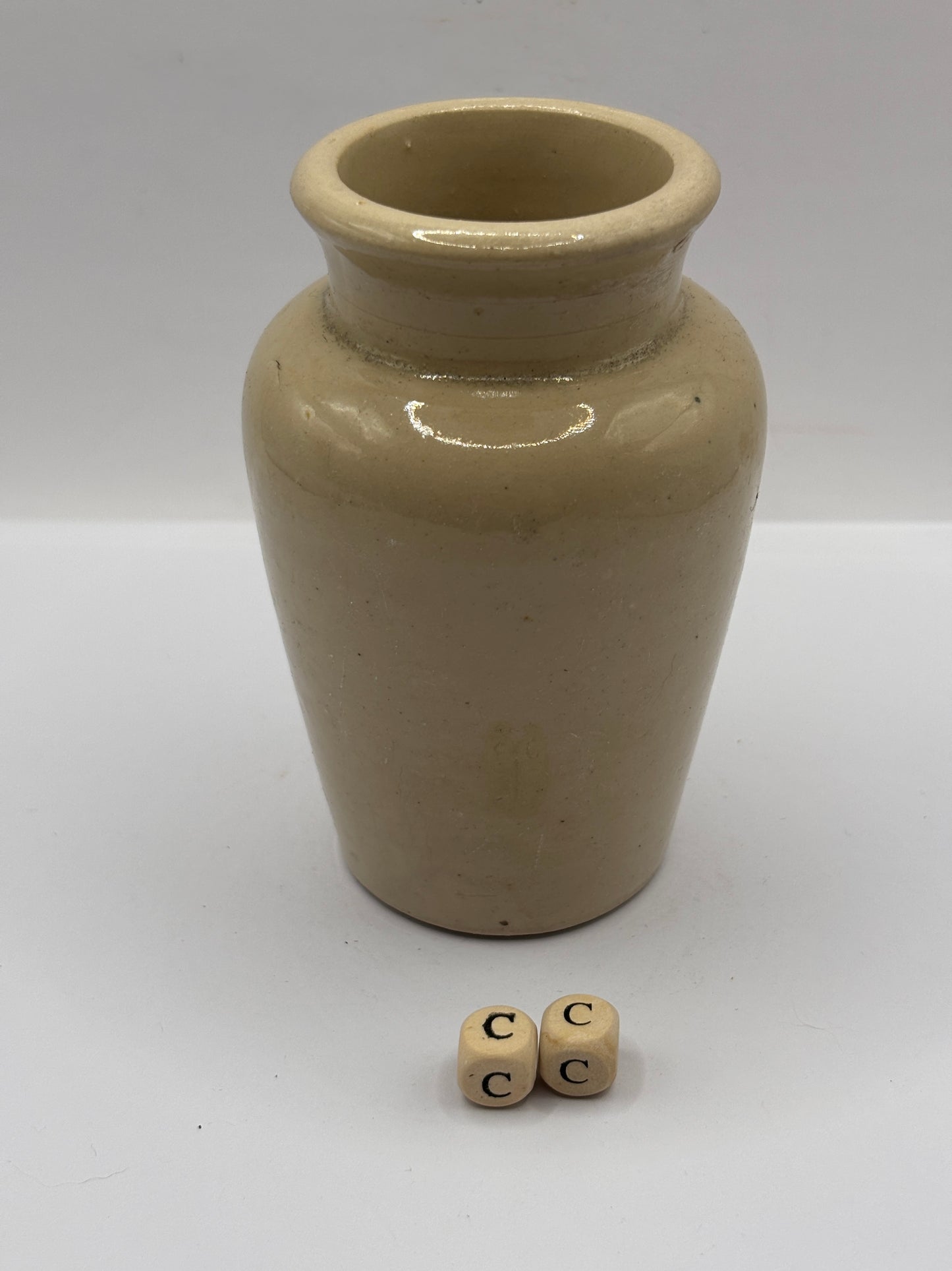 Old advertising cream pot, Carricks pure thick cream (cc)