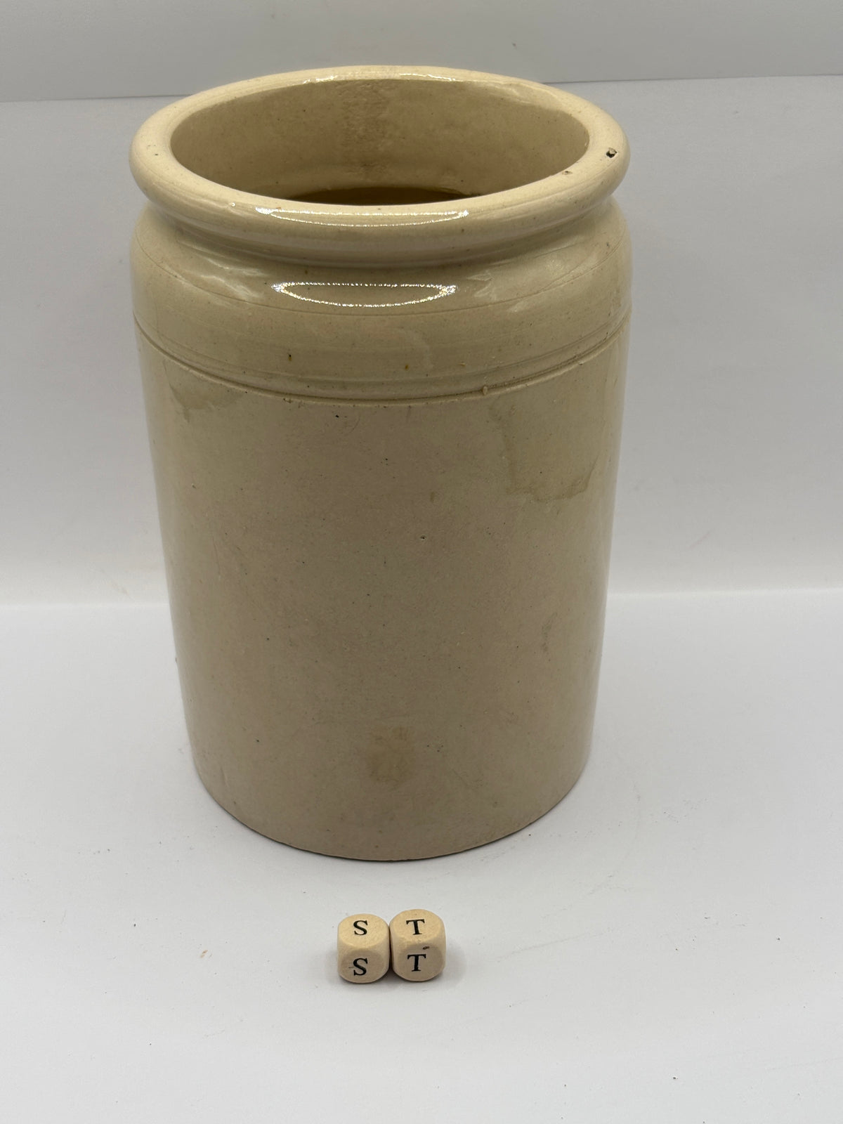 Old 2lb rolled top stoneware jam pot (ST)
