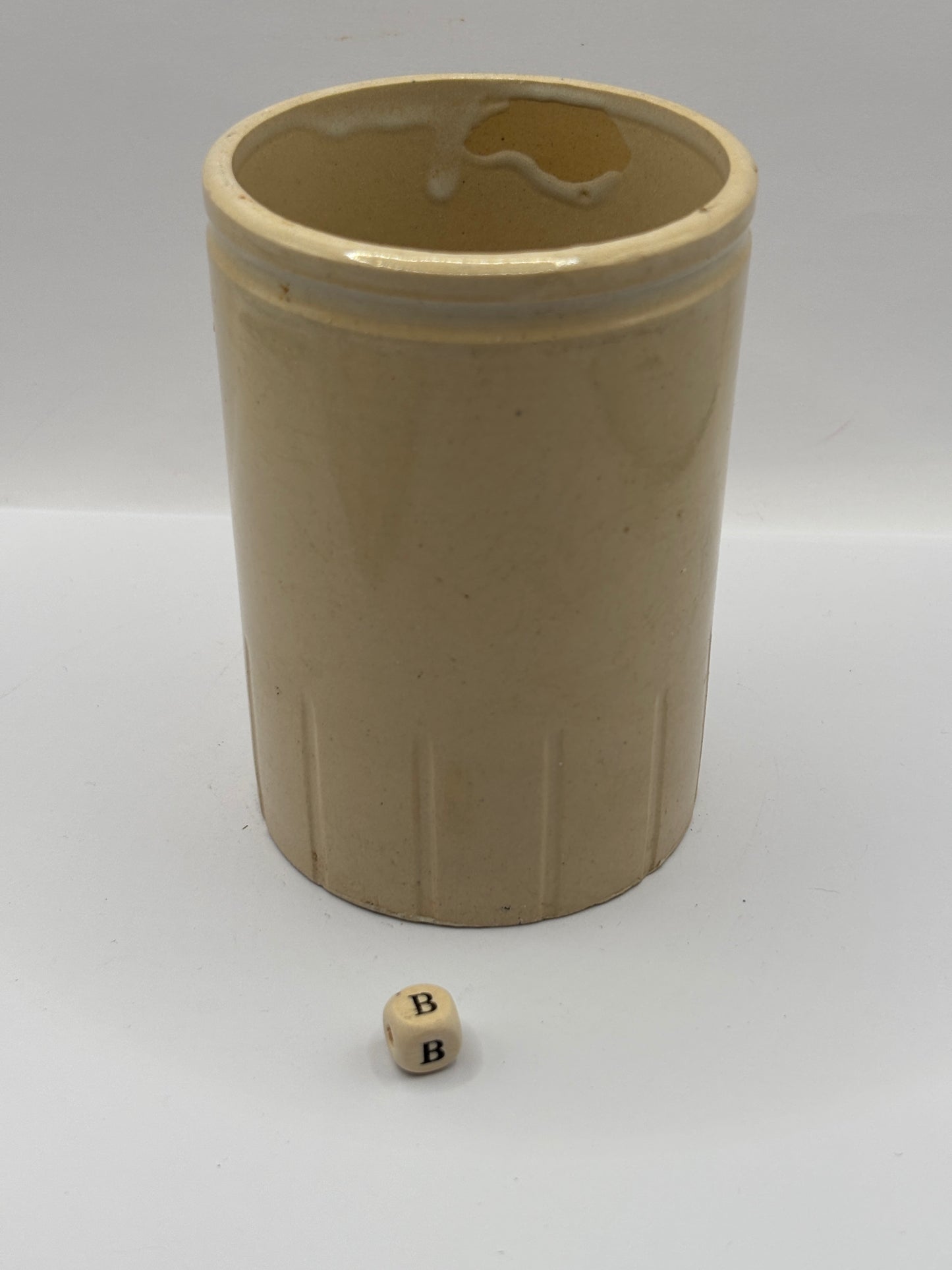 Old 1lb half ribbed stoneware jam pot (B)
