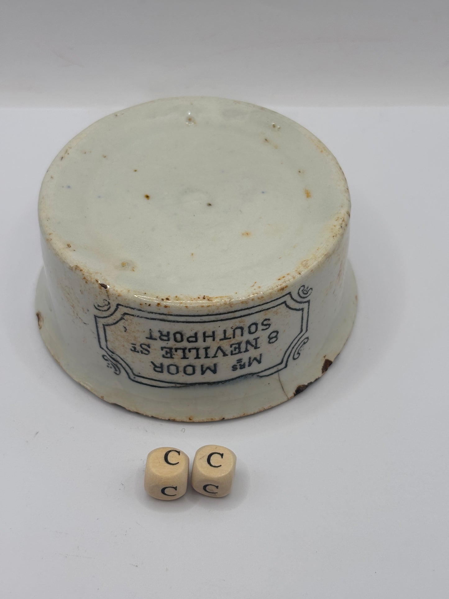 Old Mrs moors advertising meat paste pot (cc) damaged