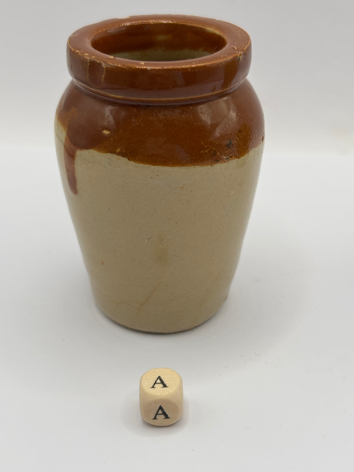 Old advertising cream pot, Hailwoods rich cream (a)