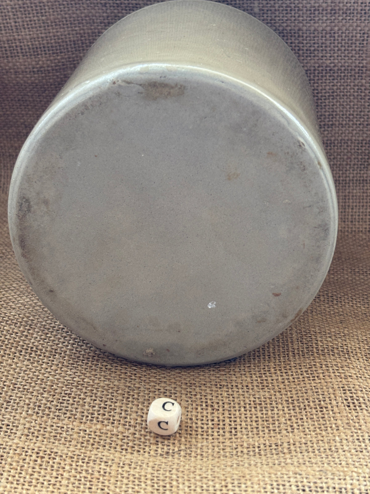 Old stoneware jar/ pantry pot (C)