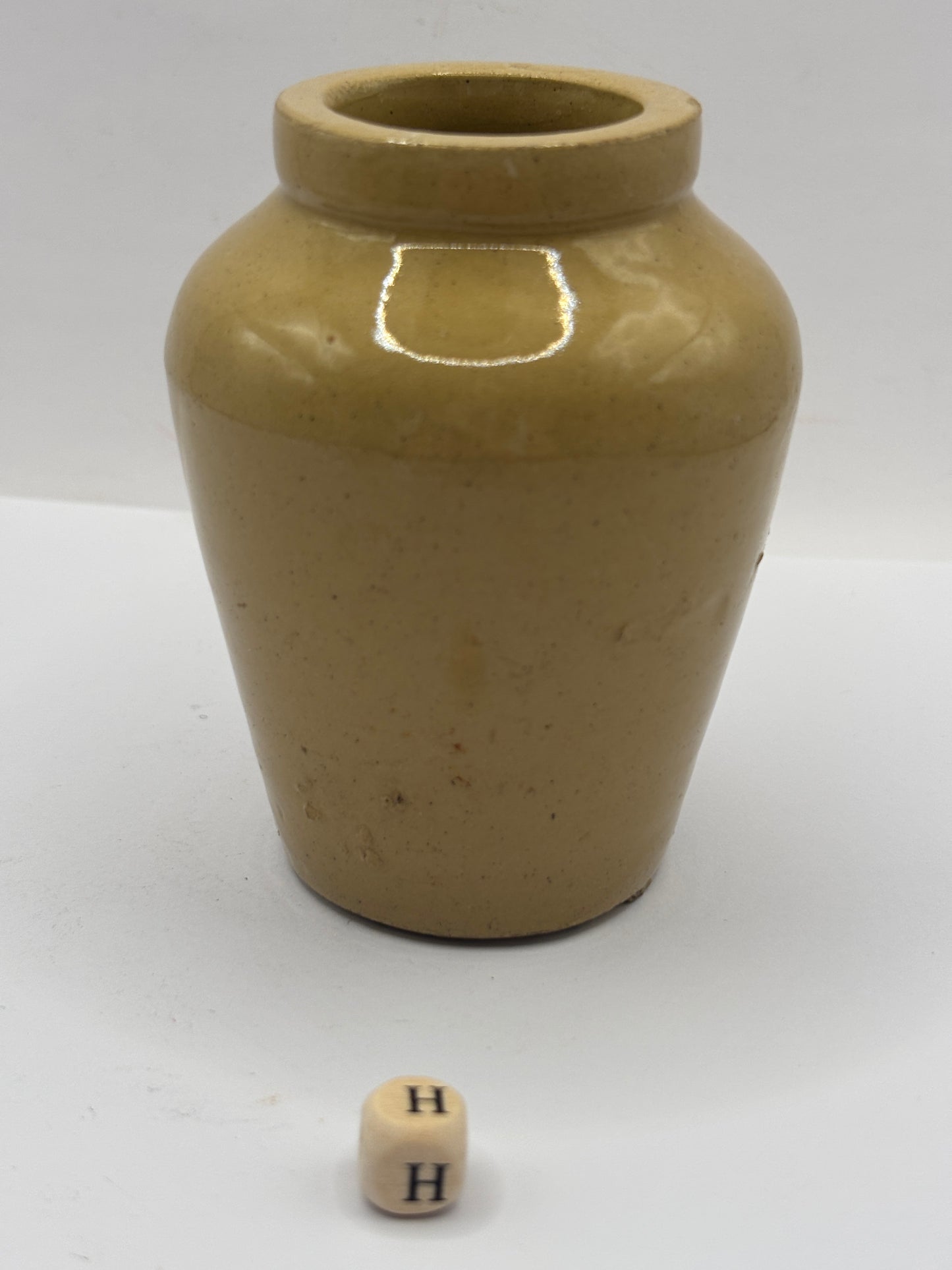 Old advertising cream pot, Manchester creamery Hailwoods (H)