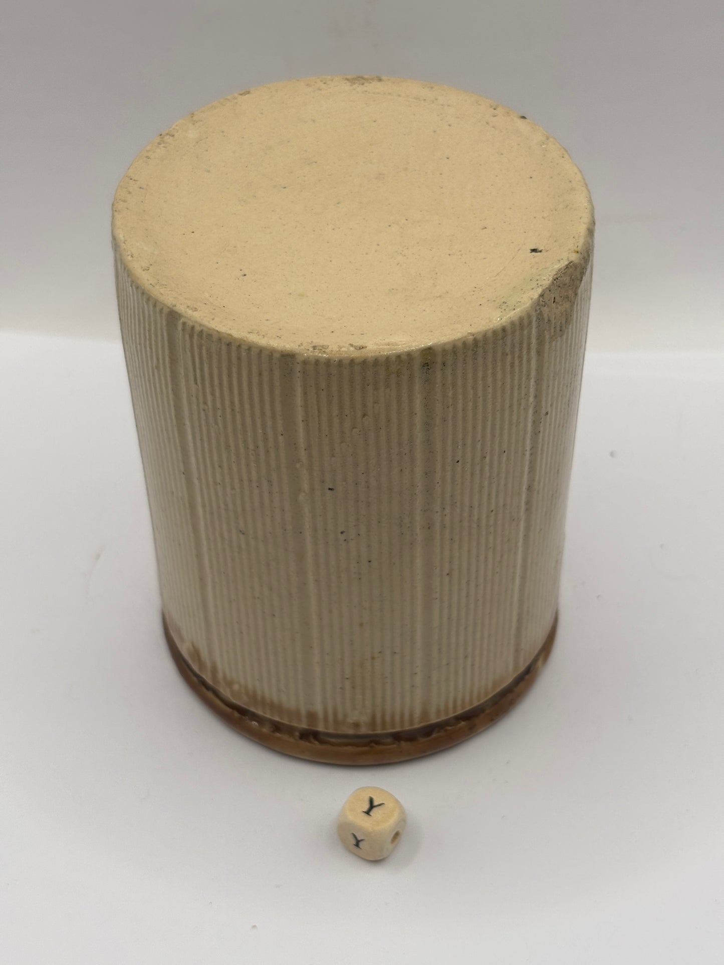 Old brown top ribbed stoneware jam pot (Y)
