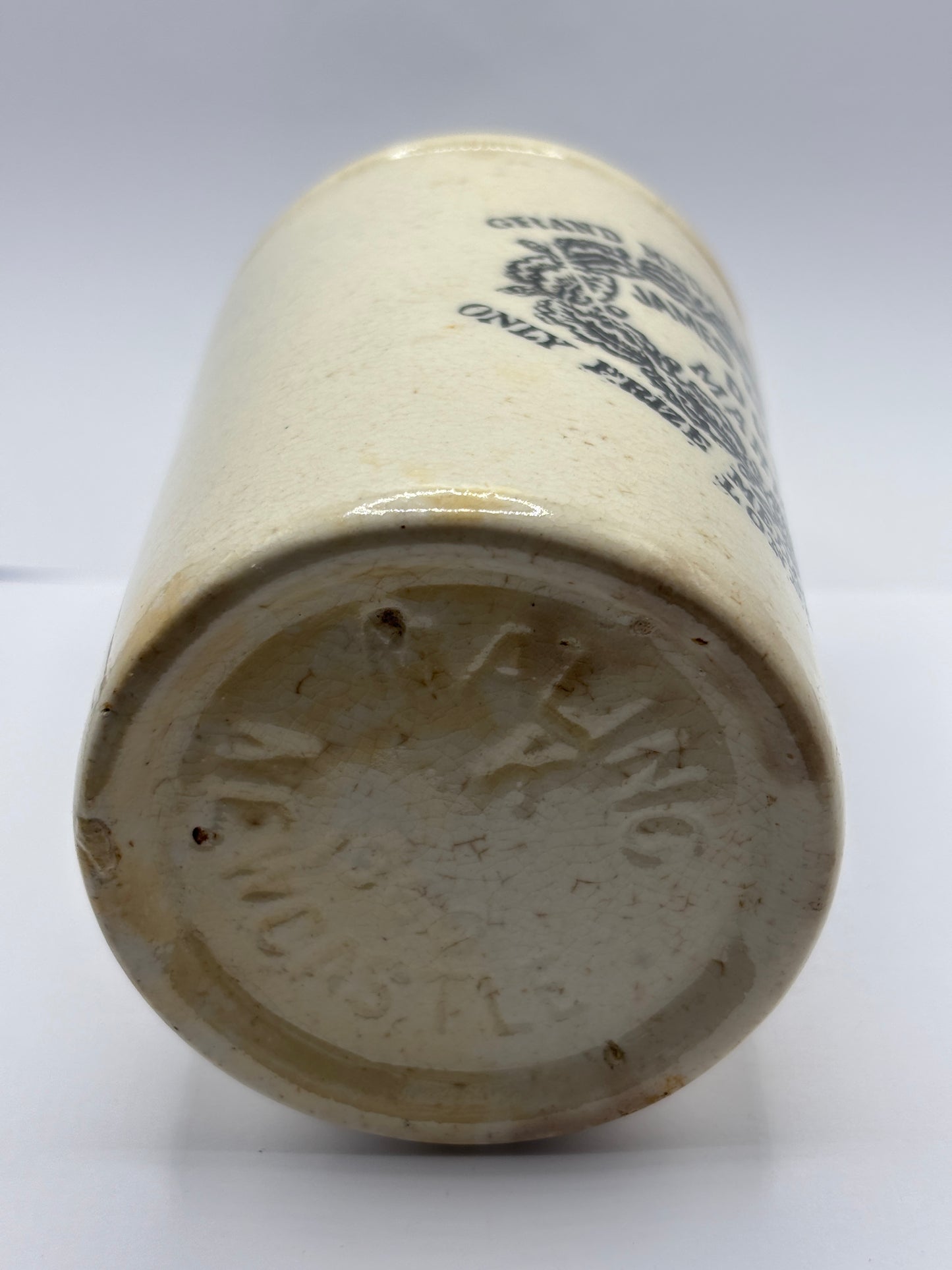 Old 1lb James Keiller Dundee marmalade jar. Damaged