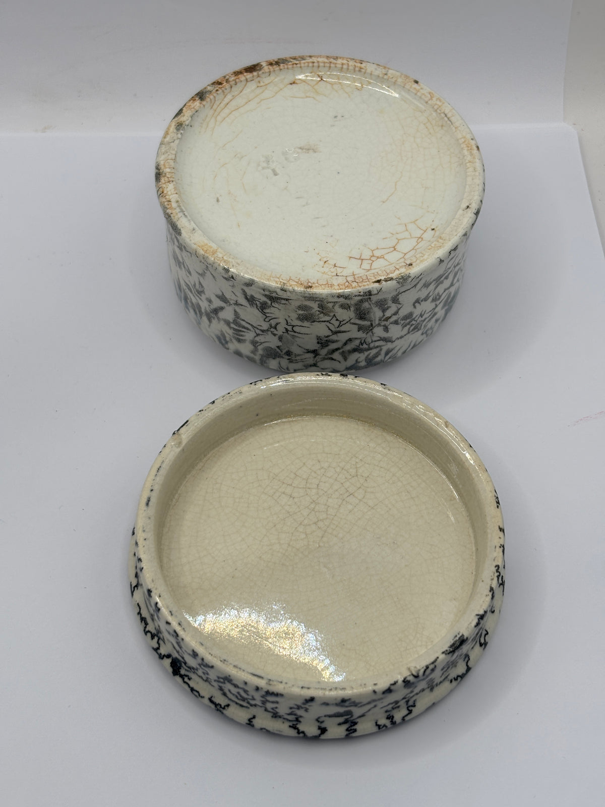 Old advertising lid and base. Oriental tooth paste, Jewsbury & Brown