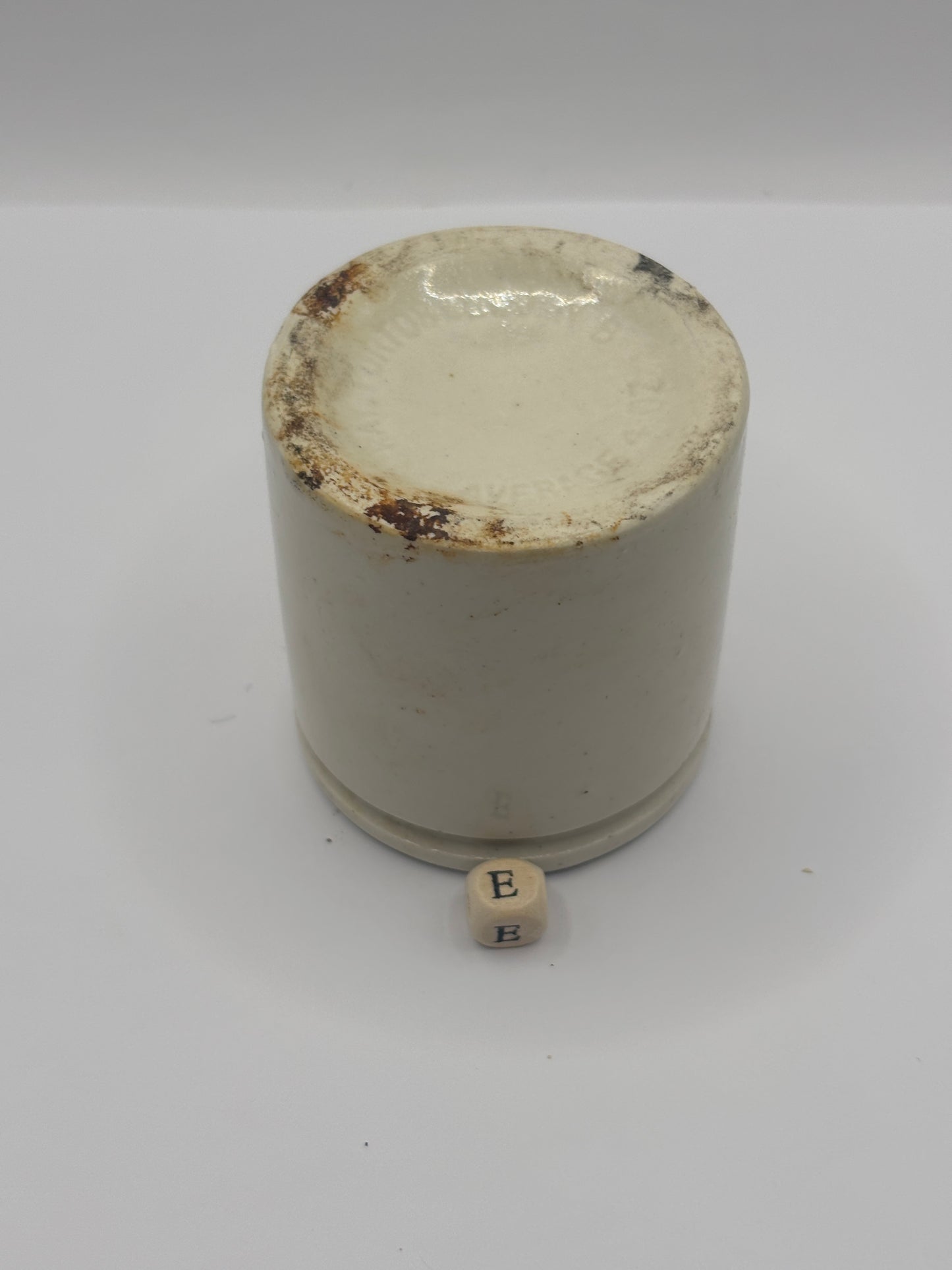 Old chunky stoneware pot (e)