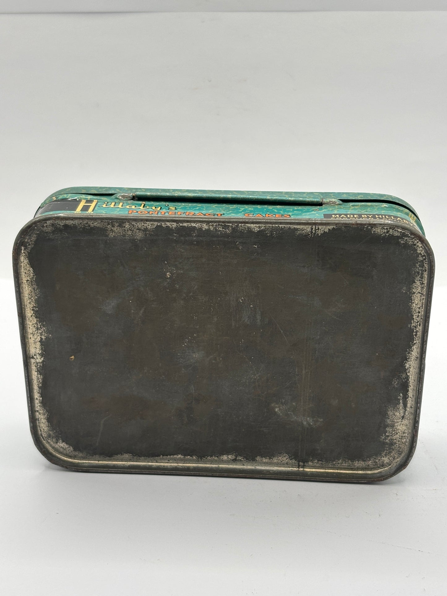Old advertising tin, Hillabys pontefract cakes