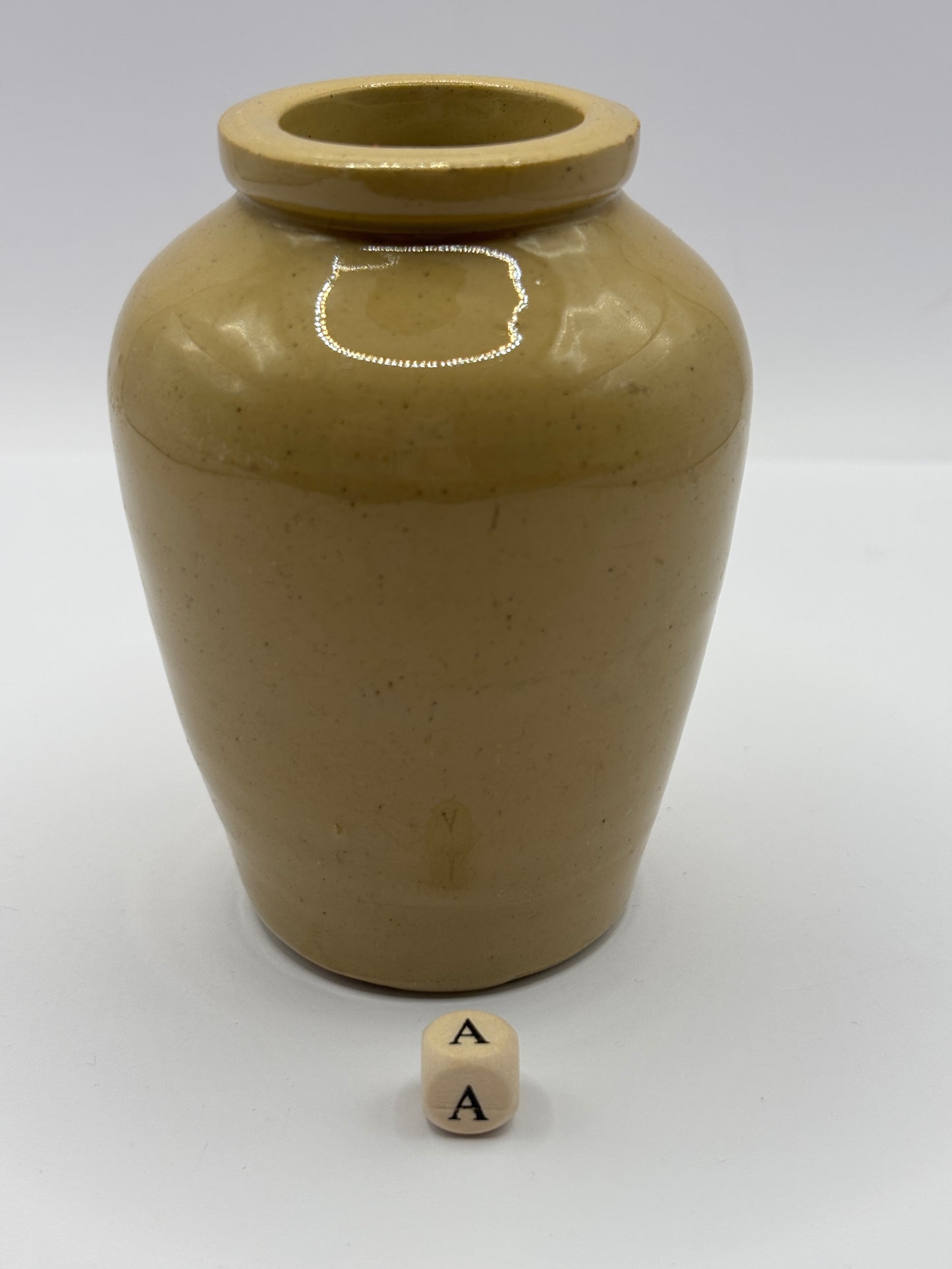 Old Manchester advertising cream pot, Hailwoods rich cream (a)