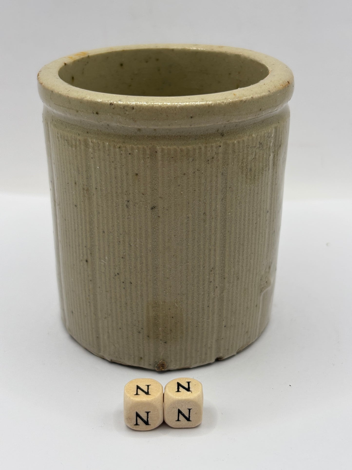 Old small ribbed stoneware jam pot (NN)