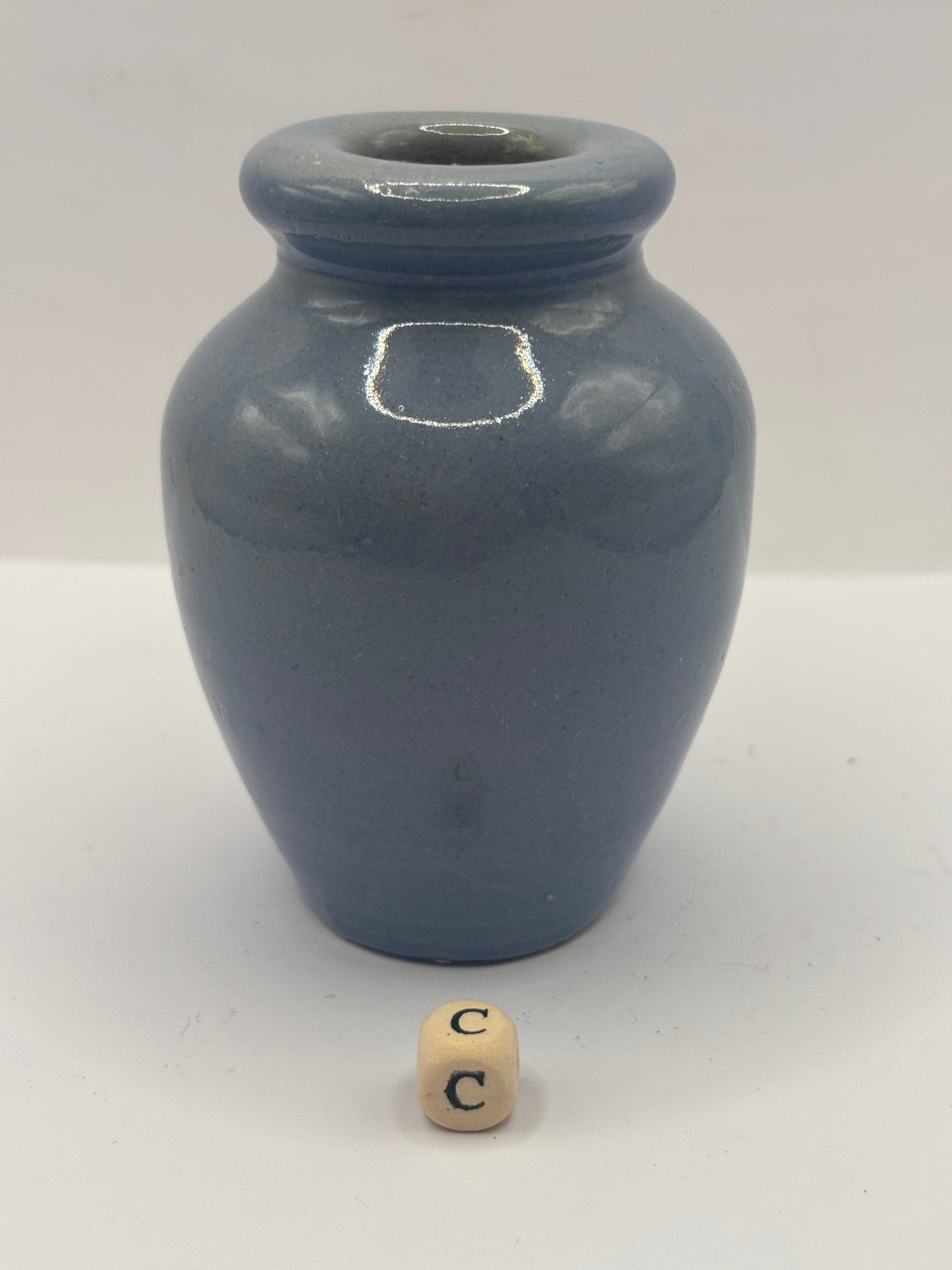 Old blue stoneware jar, Ronuk (C)